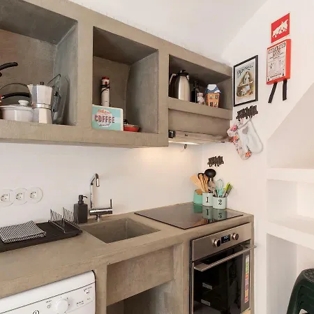 Hideaway With Easy Access To Center