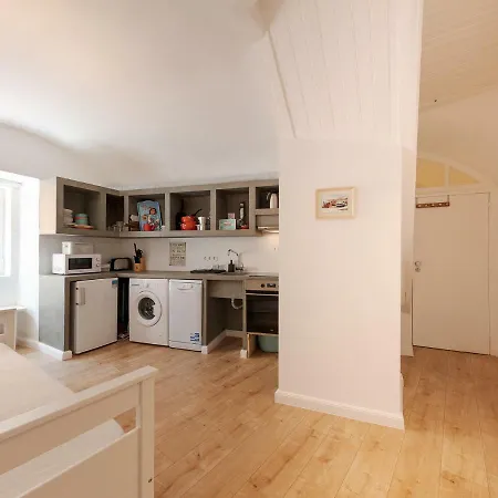 Hideaway I - Peaceful Urban Escape *