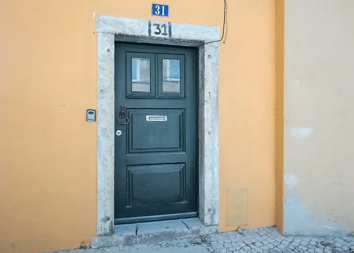 Hideaway I - Peaceful Urban Escape *