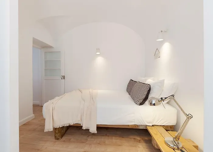 Hideaway I - Peaceful Urban Escape شقة